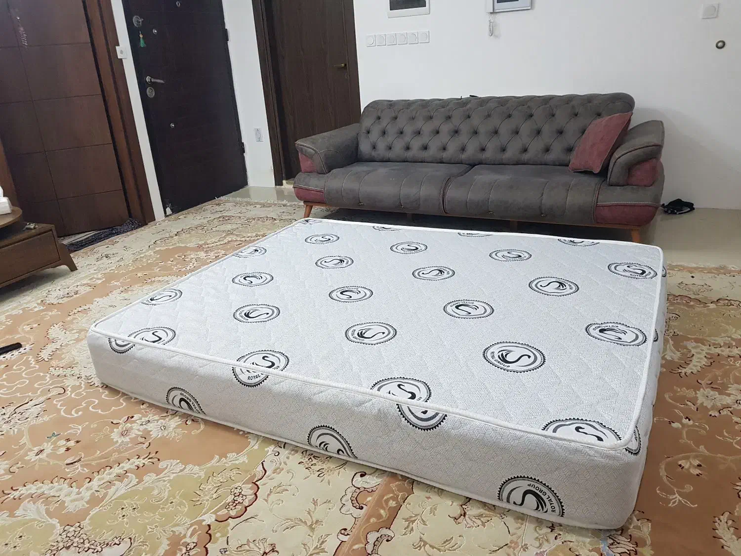 تشک طبی|تشک تختخواب|قم, بنیاد|دیوار