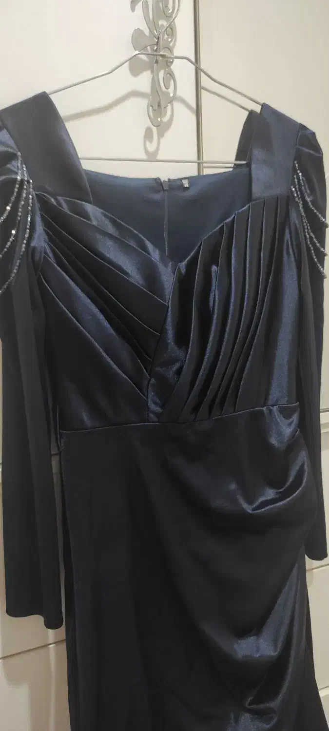 پیراهن مجلسی|لباس|تهران, امام زاده حسن|دیوار