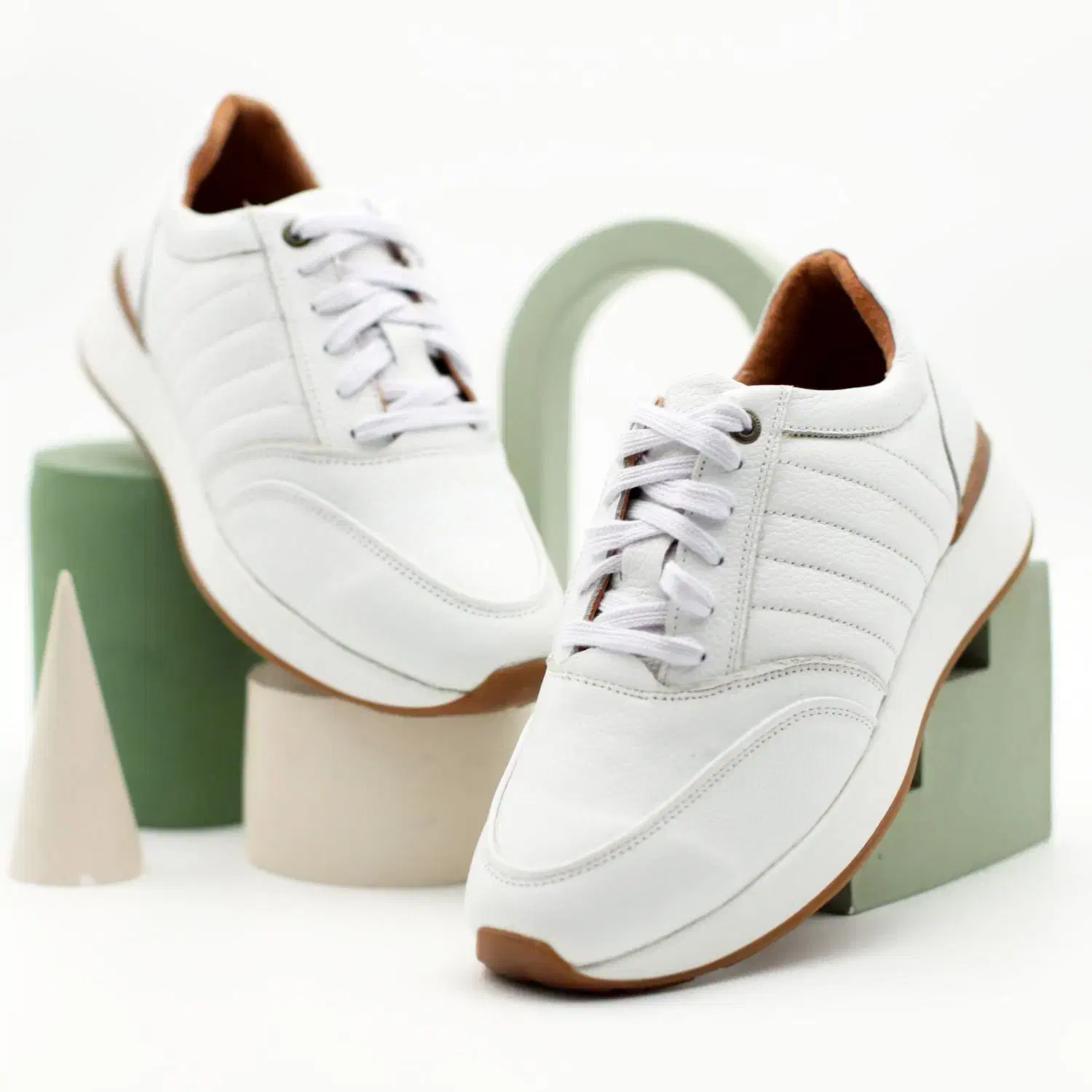 کفش زنانه اسپورت چرم طبیعی|کیف، کفش، کمربند|تبریز, |دیوار