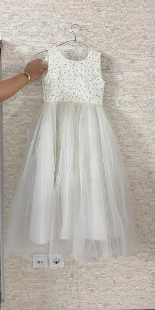 لباس عروس دخترانه ۸-۹ سال قابل تنظیم|کفش و لباس بچه|تهران, افسریه جنوبی|دیوار