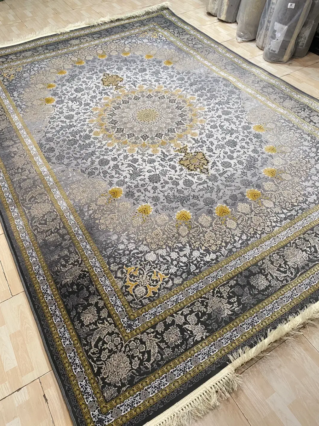 فرش ۹ متری ۱۲۰۰ شانه نخ تمام اکرولیک تراکم ۳۶۰۰|فرش|تهران, سیروس|دیوار