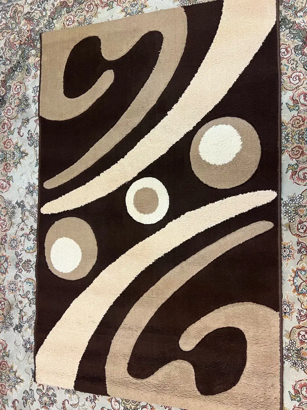 فرش ۱/۵ متری ۲ عدد (یک جفت)|فرش|رشت, کوی مهر|دیوار