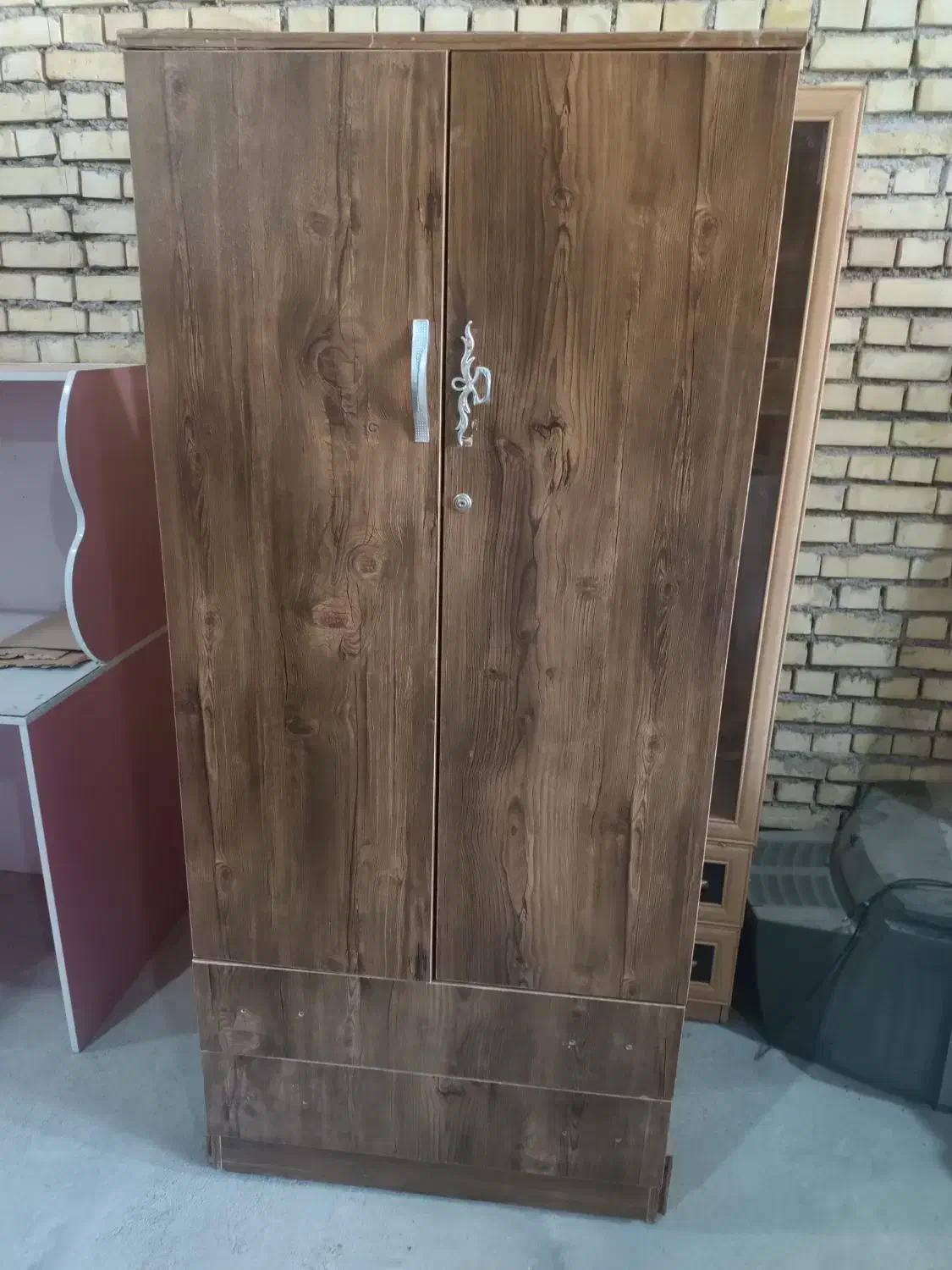 فروش چند عدد کمد دست دوم در حد نو|مبلمان خانگی و میز عسلی|بهبهان, |دیوار