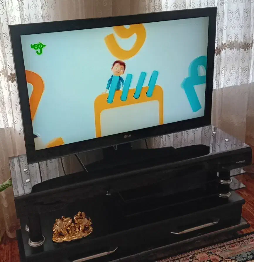 ال سی دی الجی|تلویزیون و پروژکتور|اردکان, |دیوار