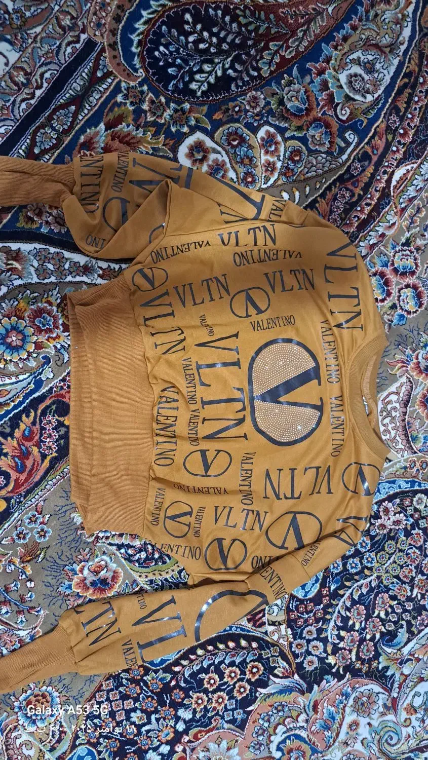 کراپ|لباس|فلاورجان, |دیوار