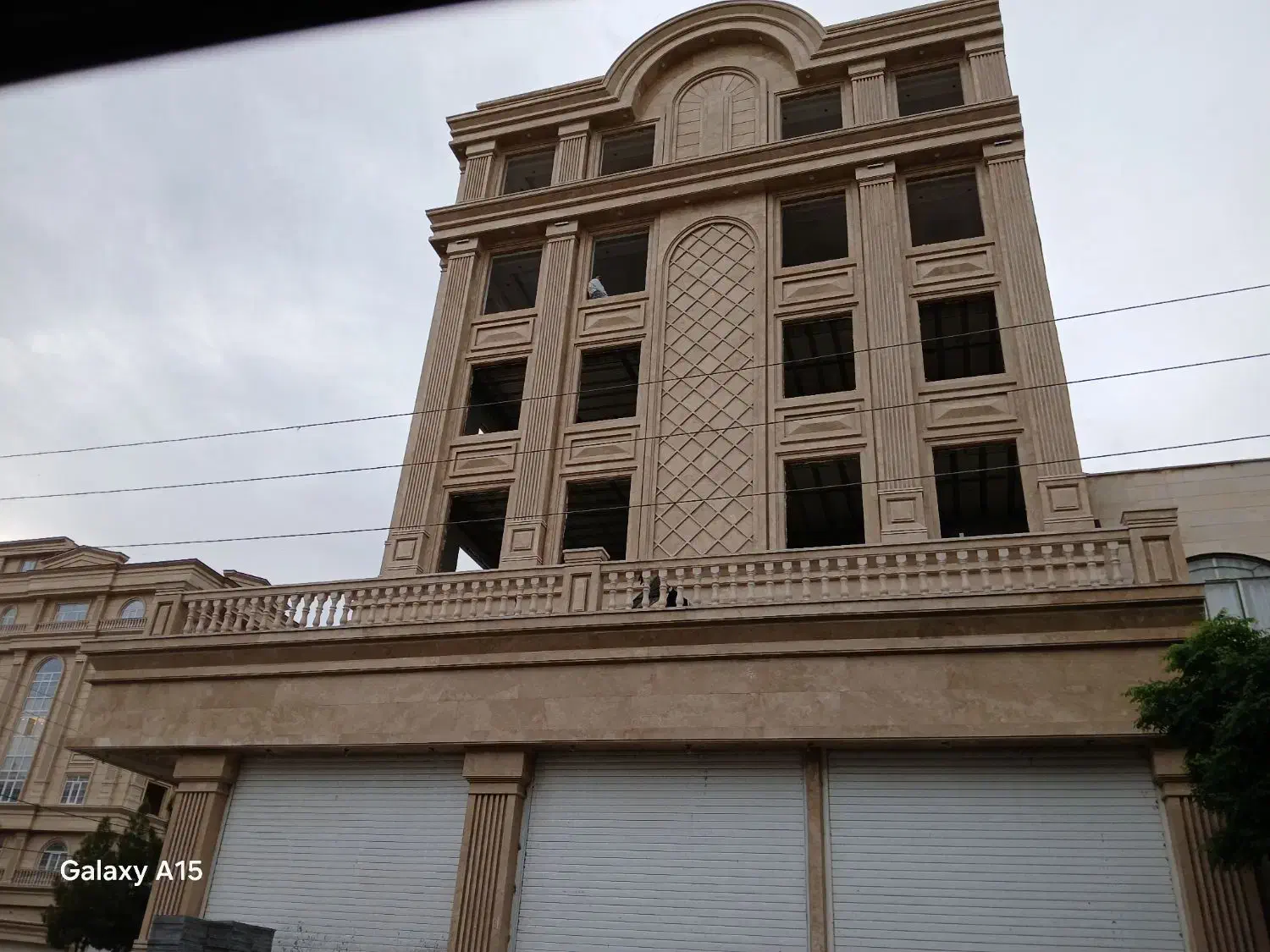 سنگ کاری و سرامیک کاری|خدمات پیشه و مهارت|نسیم‌شهر, |دیوار