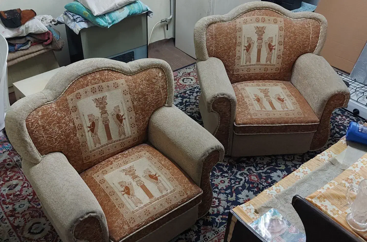 مبل ۷ نفره|مبلمان خانگی و میز عسلی|رشت, رودبارتان|دیوار