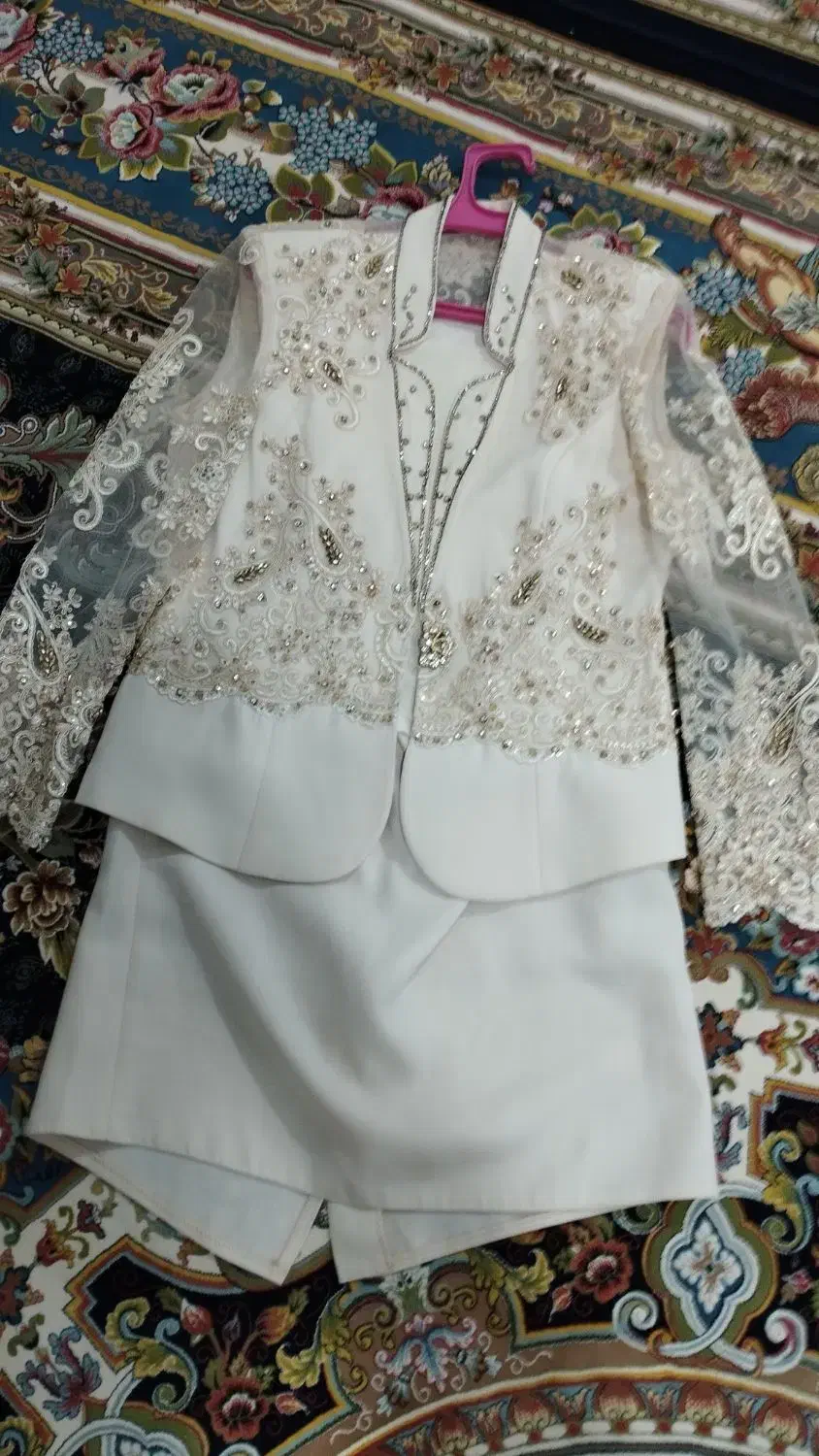 لباس مجلسی زنانه|لباس|هشتگرد, هشتگرد قدیم|دیوار