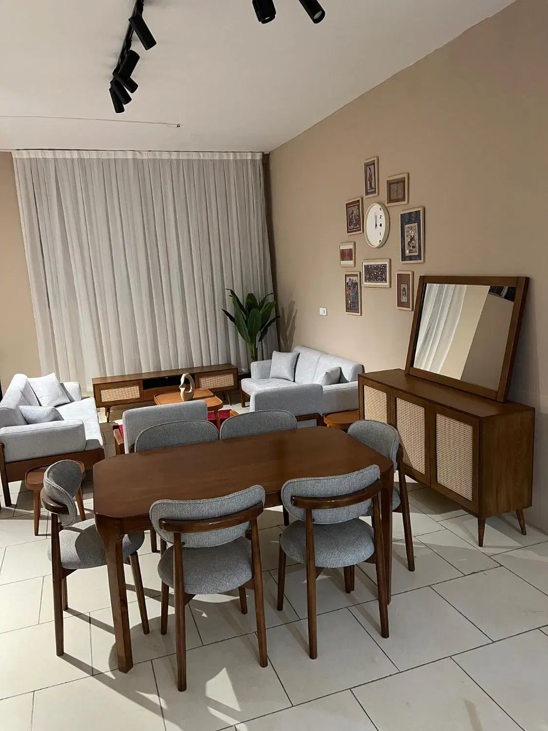 غذاخوری - ناهارخوری - مدل مونیکا|میز و صندلی غذاخوری|رشت, گلسار|دیوار