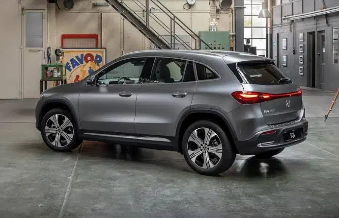 حواله آئودی برقیQ4|خودرو سواری و وانت|شیراز, سینما سعدی|دیوار