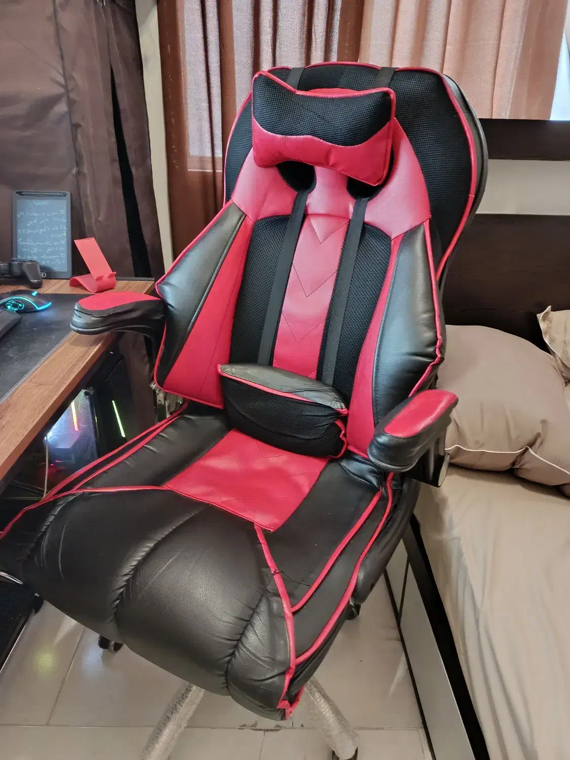 صندلی گیمینگ رنگ قرمز و مشکی|صندلی و نیمکت|اندیشه, شهرک المهدی|دیوار