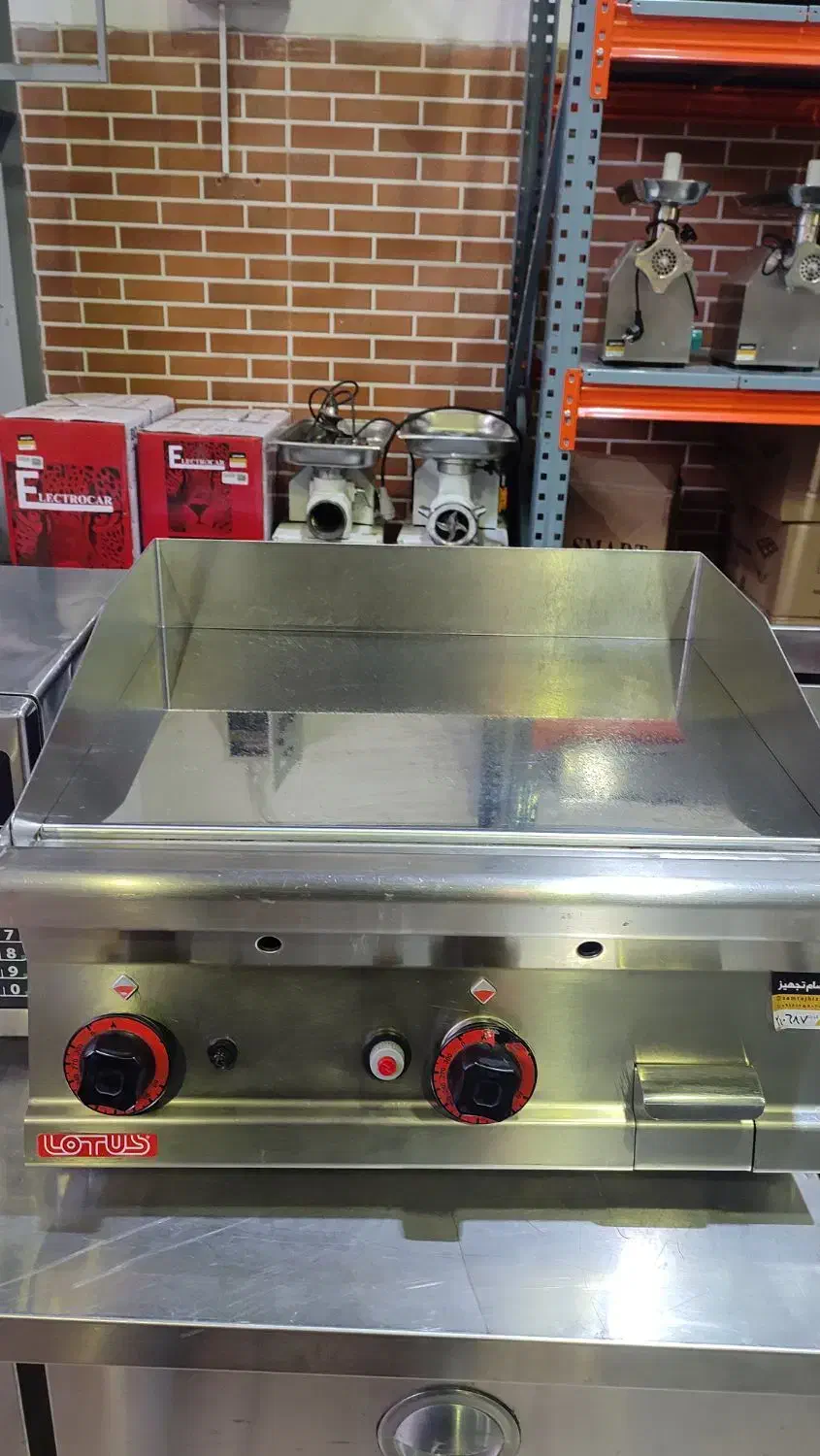 گریل کروم لوتوس|کافیشاپ و رستوران|تهران, حکیمیه|دیوار