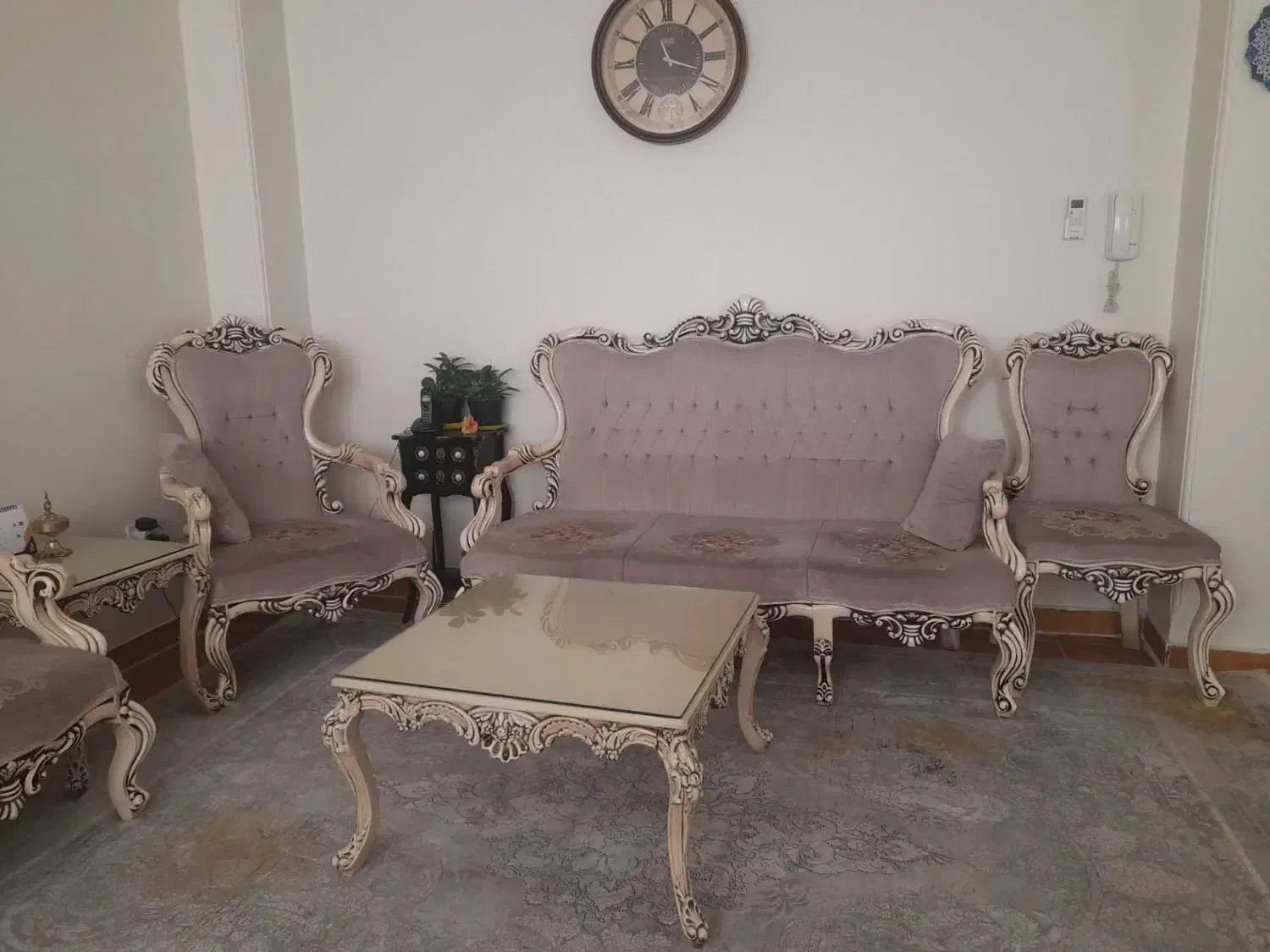 مبل ۹ نفره با میز بزرگ دو عدد عسلی|مبلمان خانگی و میز عسلی|نسیمشهر, |دیوار