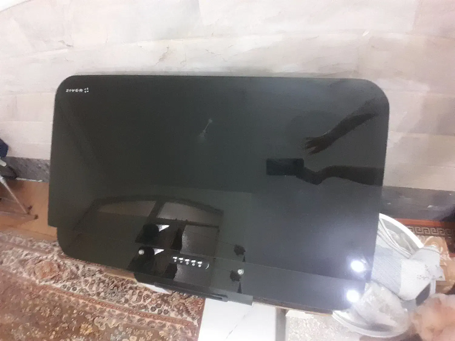 هود سالم و تمیز|هود|قم, چهل درخت‎|دیوار