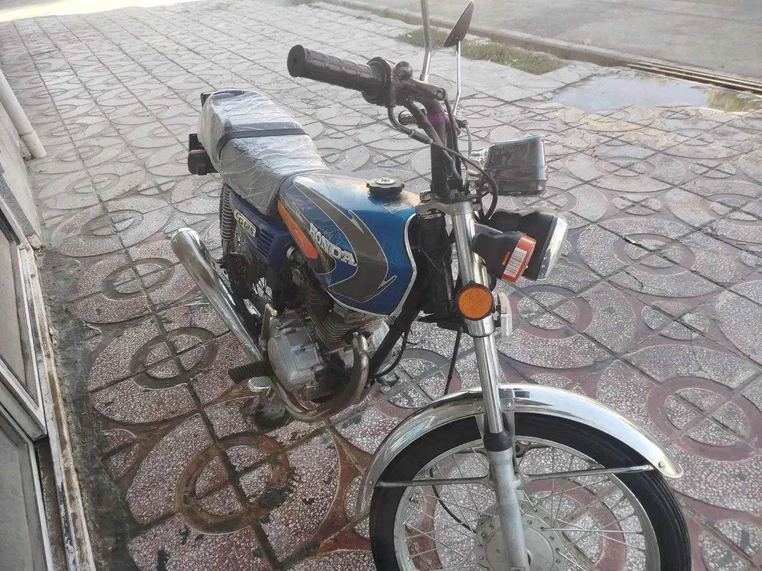 موتورعروسک|موتورسیکلت|الیگودرز, |دیوار