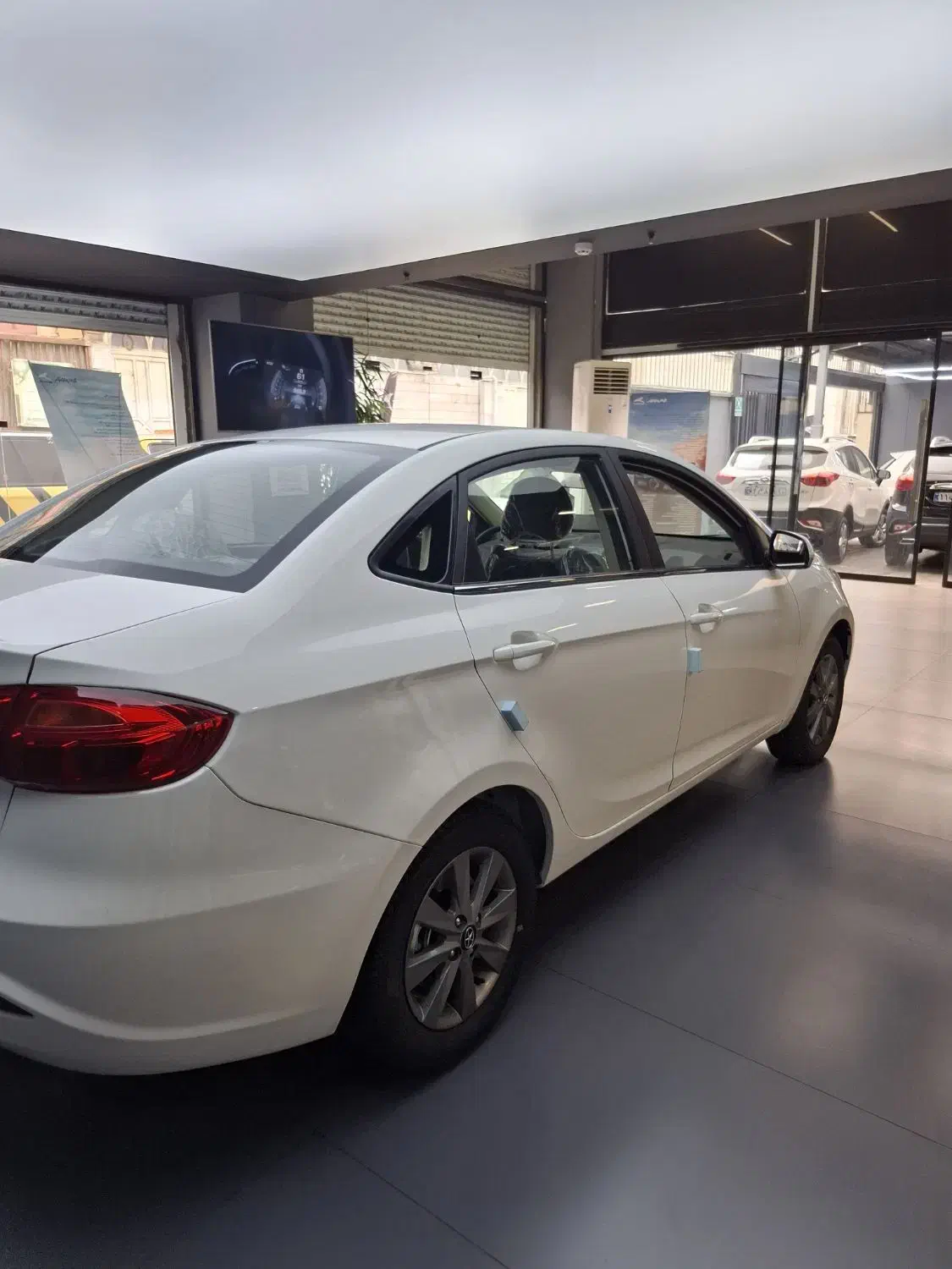 جکj4سفید|خودرو سواری و وانت|تهران, توحید|دیوار