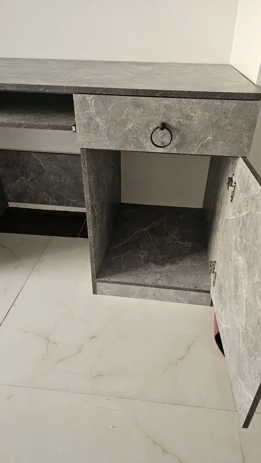 میز تحریر|میز تحریر و کامپیوتر|ری, دولتآباد|دیوار