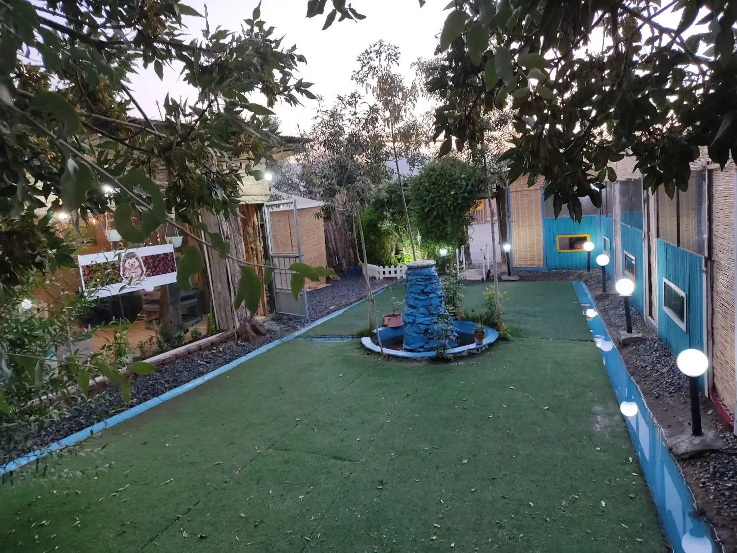 نیرو خانوم برای همکاری در کافه رستوران|استخدام خدمات فروشگاه و رستوران|اراک, |دیوار