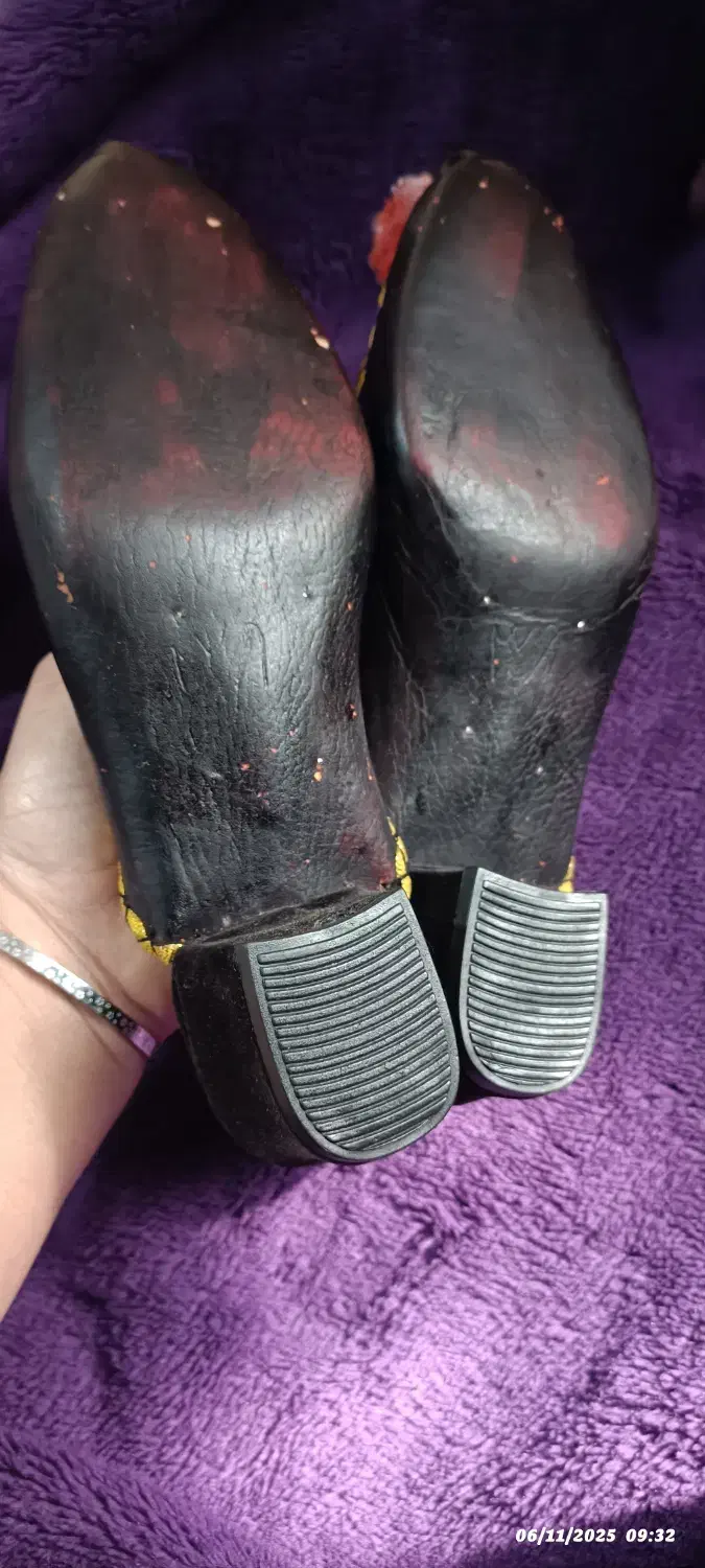 چاروق. پاپوش.کفش|کیف، کفش، کمربند|آباده, |دیوار