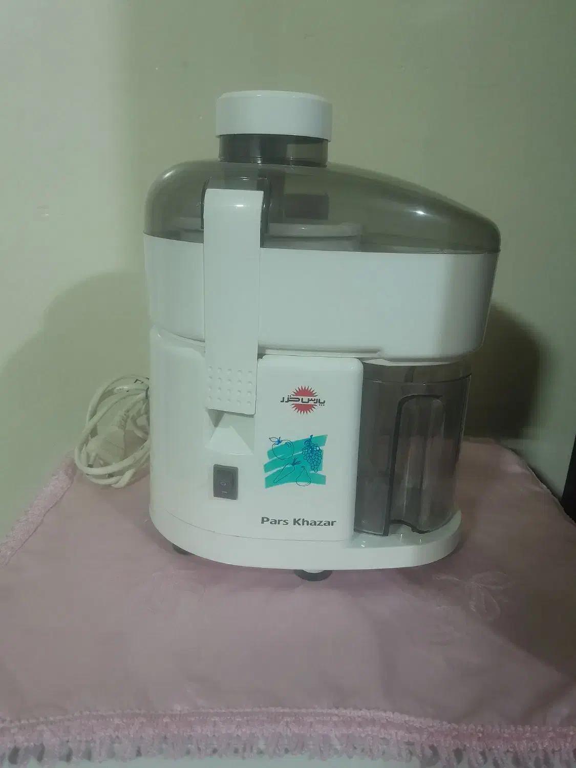 آبمیوه گیر|آبمیوه‌گیر و آب‌مرکبات‌گیر|پاکدشت, حصار امیر|دیوار