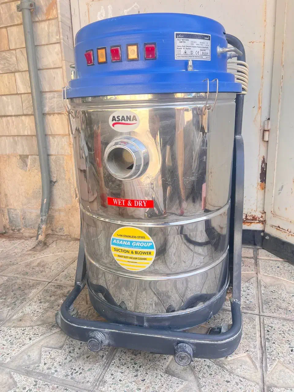 جاروبرقی صنعتی اب وخاک|ماشین‌آلات صنعتی|گرگان, |دیوار