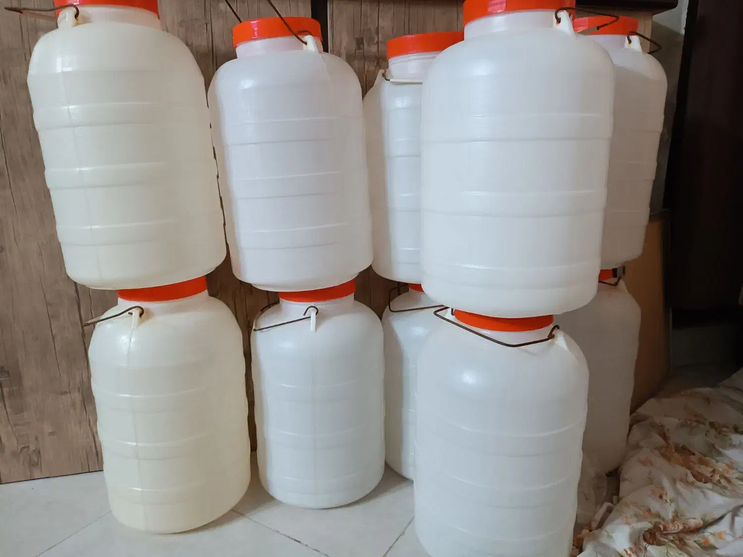 دبه سه خط|ظروف نگهدارنده، پلاستیکی، یکبارمصرف|رباطکریم, رباطکریم|دیوار