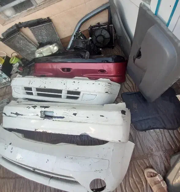 مقداری لوازم استوک خودرو با قیمت مناسب|قطعات یدکی و لوازم جانبی|کرمان, |دیوار