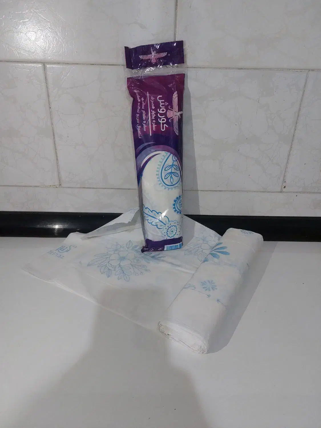 پخش سفره یکبار مصرف|ظروف نگهدارنده، پلاستیکی، یک‌بارمصرف|شهرکرد, |دیوار