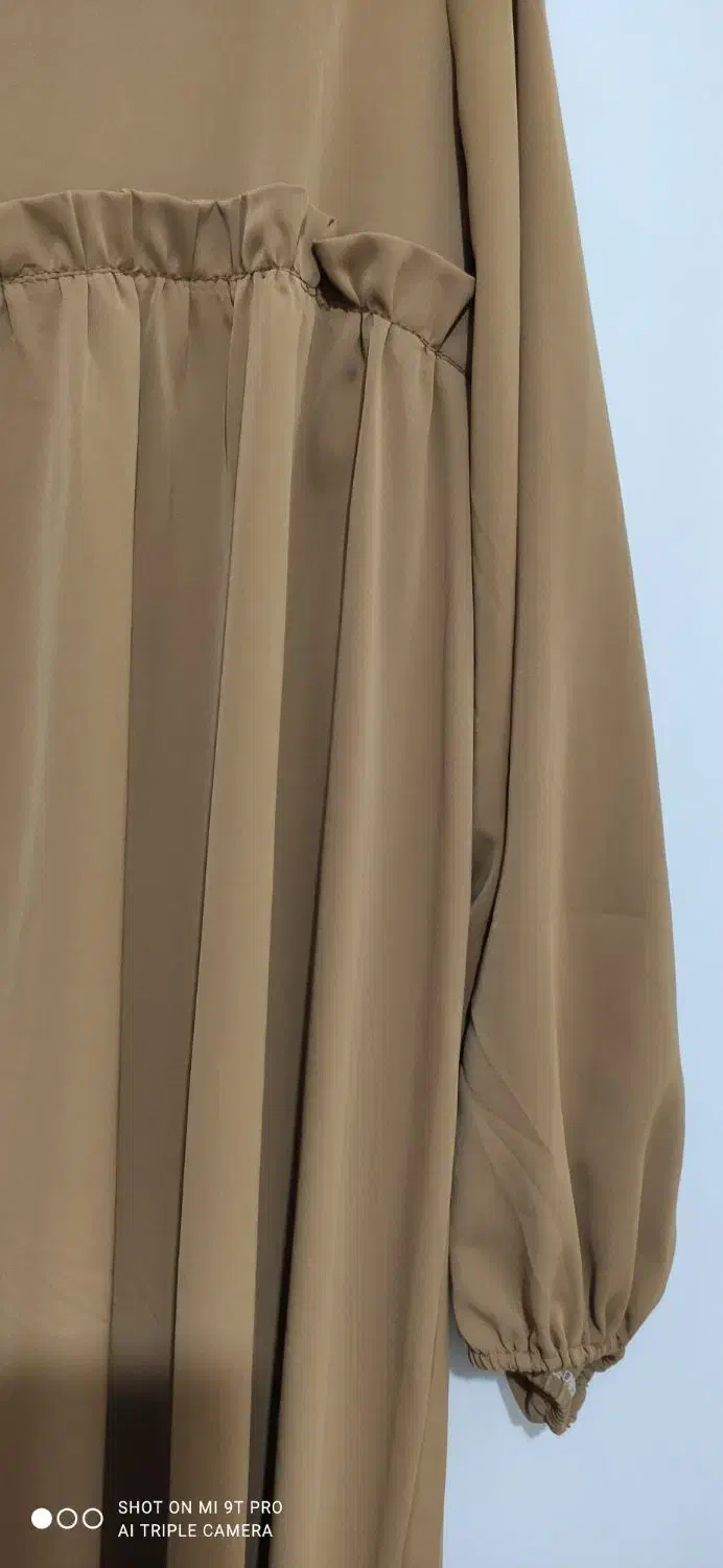 عبا کاملا نو|لباس|مشهد, شهید آوینی|دیوار