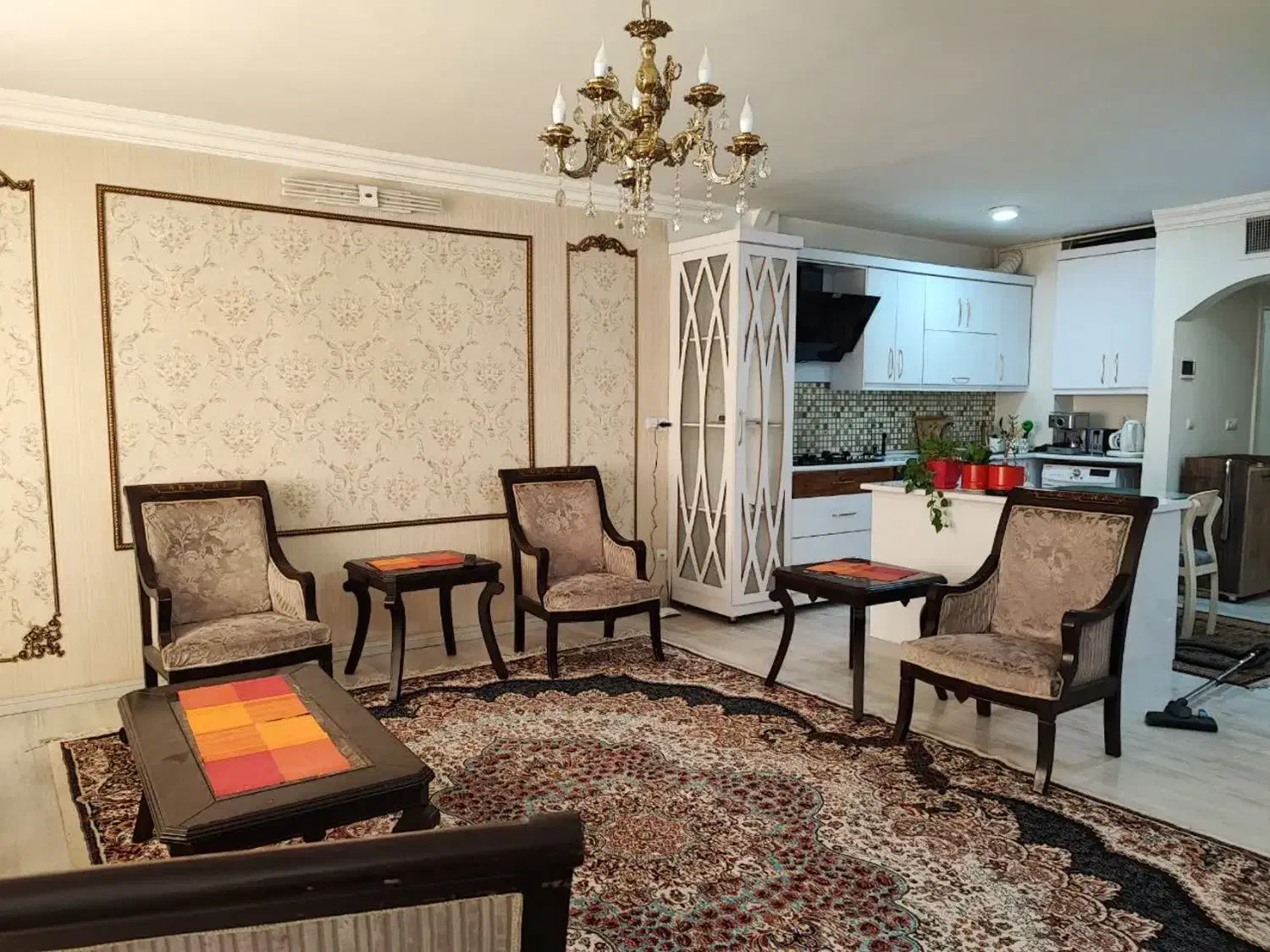 فرش ۳ در ۴|فرش|مشهد, سرافرازان|دیوار