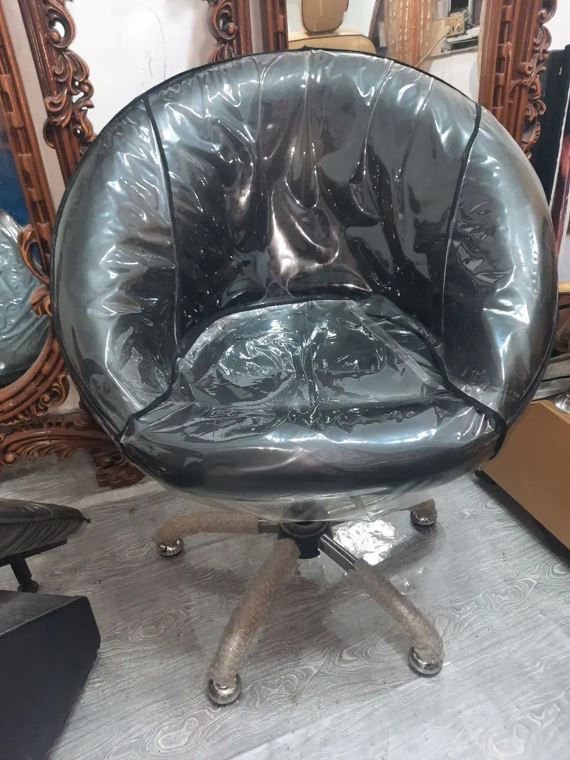 وسایل آرایشگاه|آرایشگاه و سالن‌های زیبایی|اهواز, سیصد دستگاه|دیوار