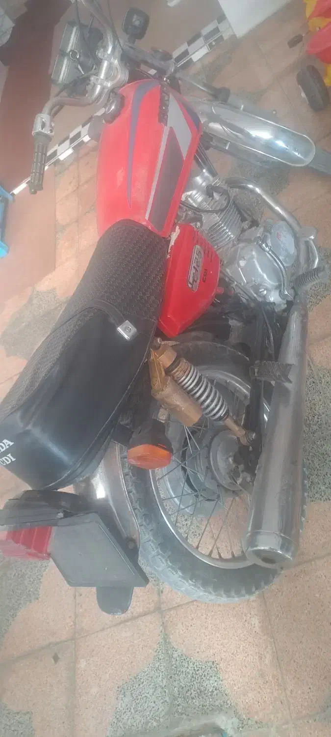 هندا ۱۲۵ تازه تعمیر|موتورسیکلت|شهرکرد, |دیوار