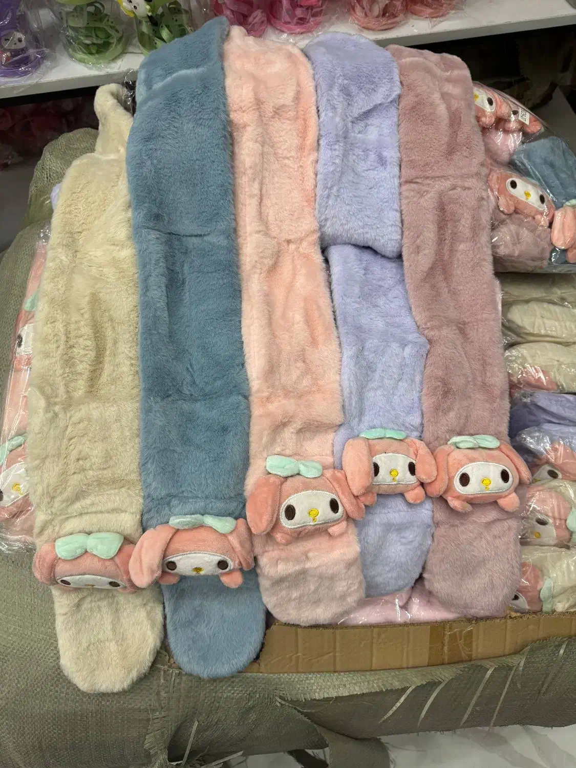 شال کرومی و گوشگیر خرگوشی|لباس|سبزوار, جوادیه شرقی|دیوار