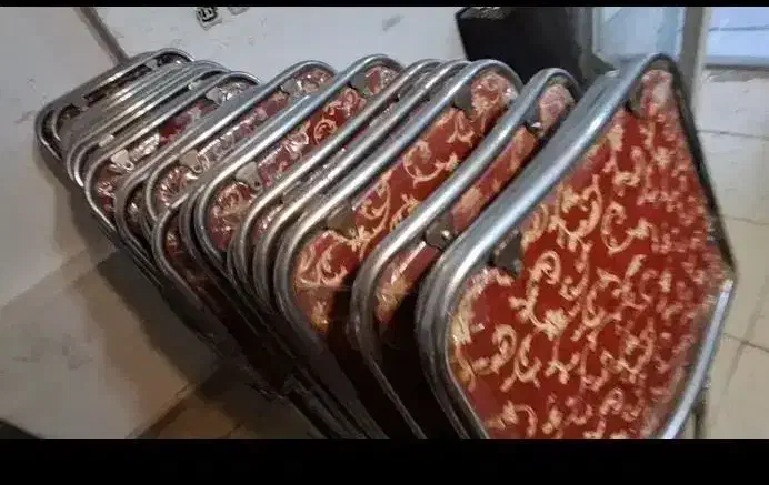 صندلی تاشو فلزی ساخت صدوقی تعداد ۲۲۰ عدد|صندلی و نیمکت|سمنان, |دیوار