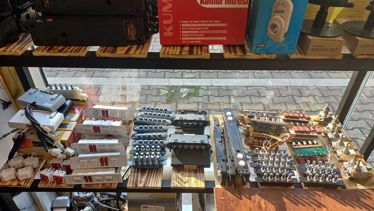 قطعات هود و گاز|خدمات پیشه و مهارت|رشت, سعدی (تختی)|دیوار