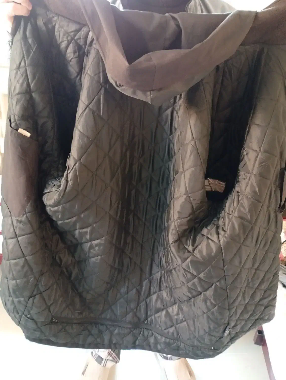 لباس|لباس|مشهد, باغ فراگرد|دیوار