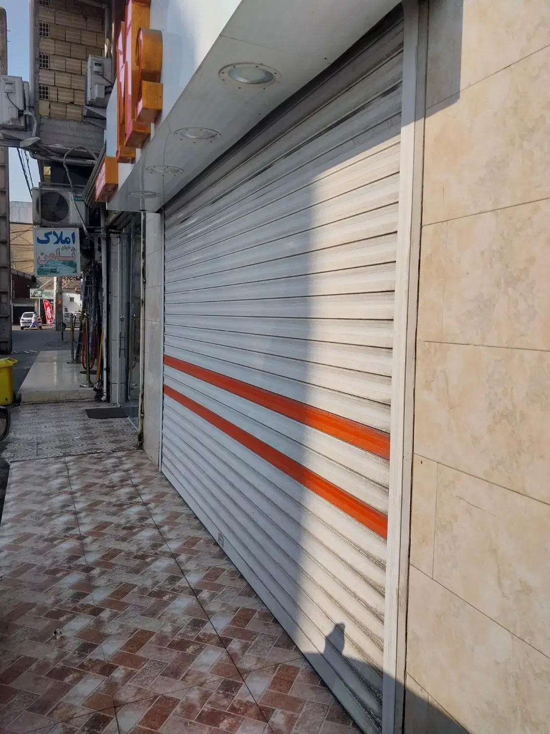 مغازه بر اصلی دانشجو/حمیدیان|اجارهٔ مغازه و غرفه|رشت, حمیدیان|دیوار