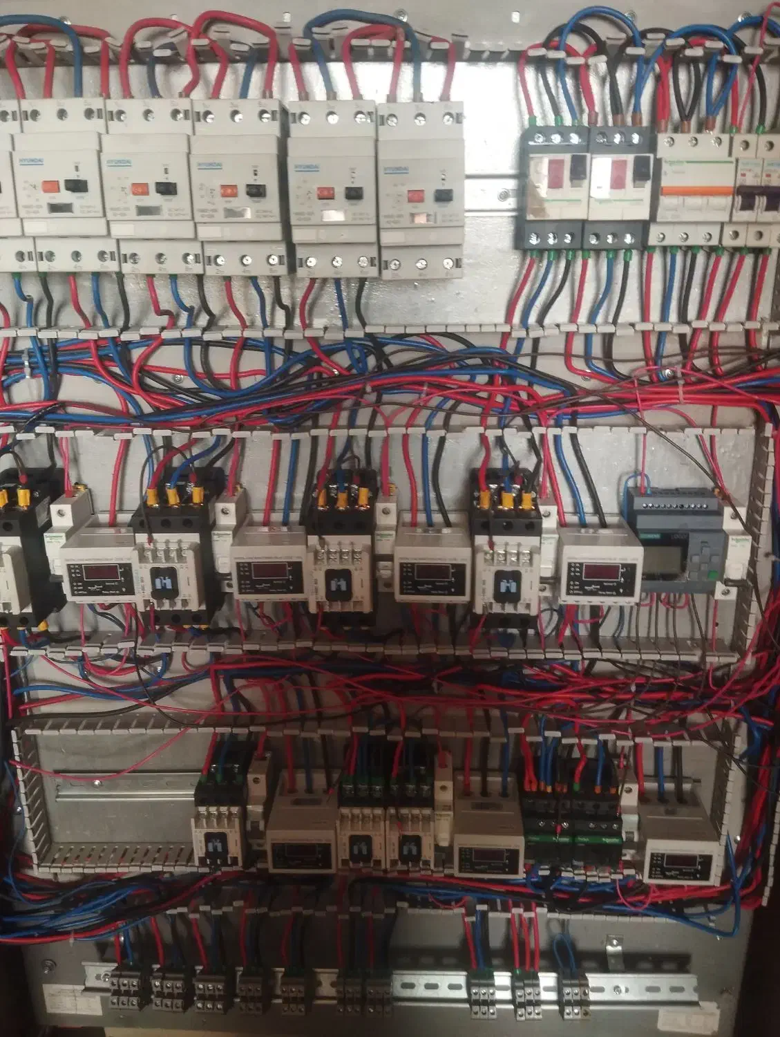 برقکار .برق صنعتی.دوربین مداربسته plc،بانک خازن،|خدمات پیشه و مهارت|زنجان, |دیوار