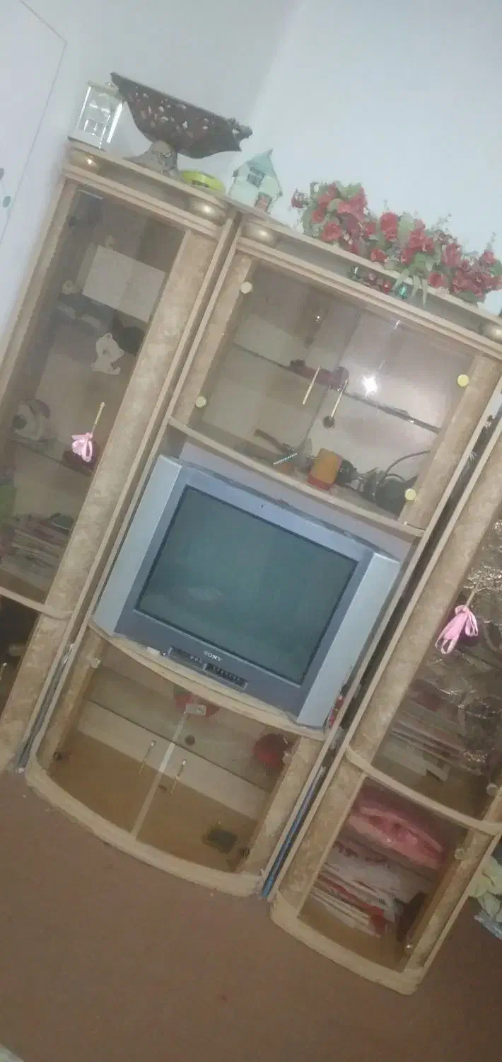 میز تلویزیون با دو تا کمد زیبا|میز تلویزیون|زابل, |دیوار