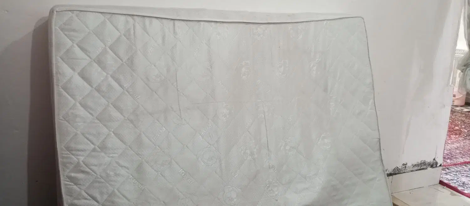 تشک رویال بفروش میرسد بسیارة تمیز|تشک تختخواب|اهواز, سلیم آباد(سه راه خرمشهر)|دیوار