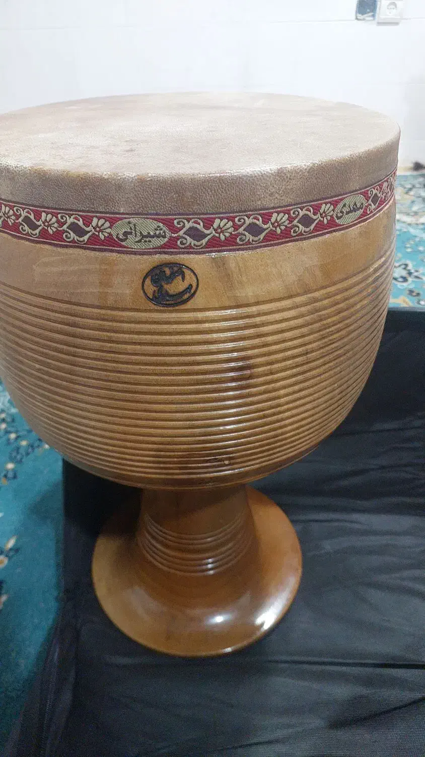 تنبک سه مهر شیرانی|سازهای سنتی|کرمان, |دیوار