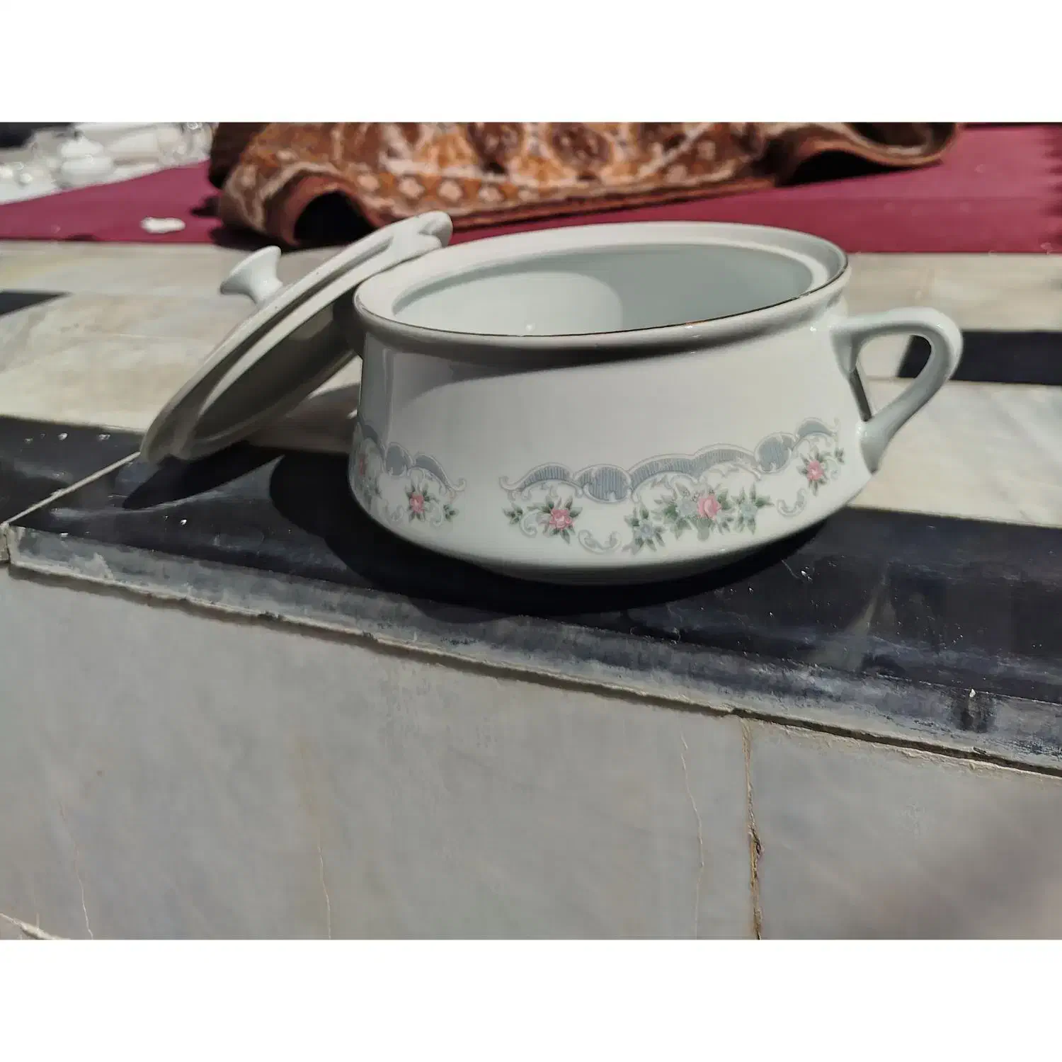 سوپ خوری|ظروف سرو و پذیرایی|قم, چهل درخت‎|دیوار