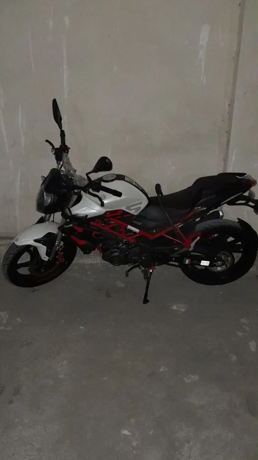 بنلی۲۵۰تک نیوفیس کم کار عروسک|موتورسیکلت|رباطکریم, رباطکریم|دیوار