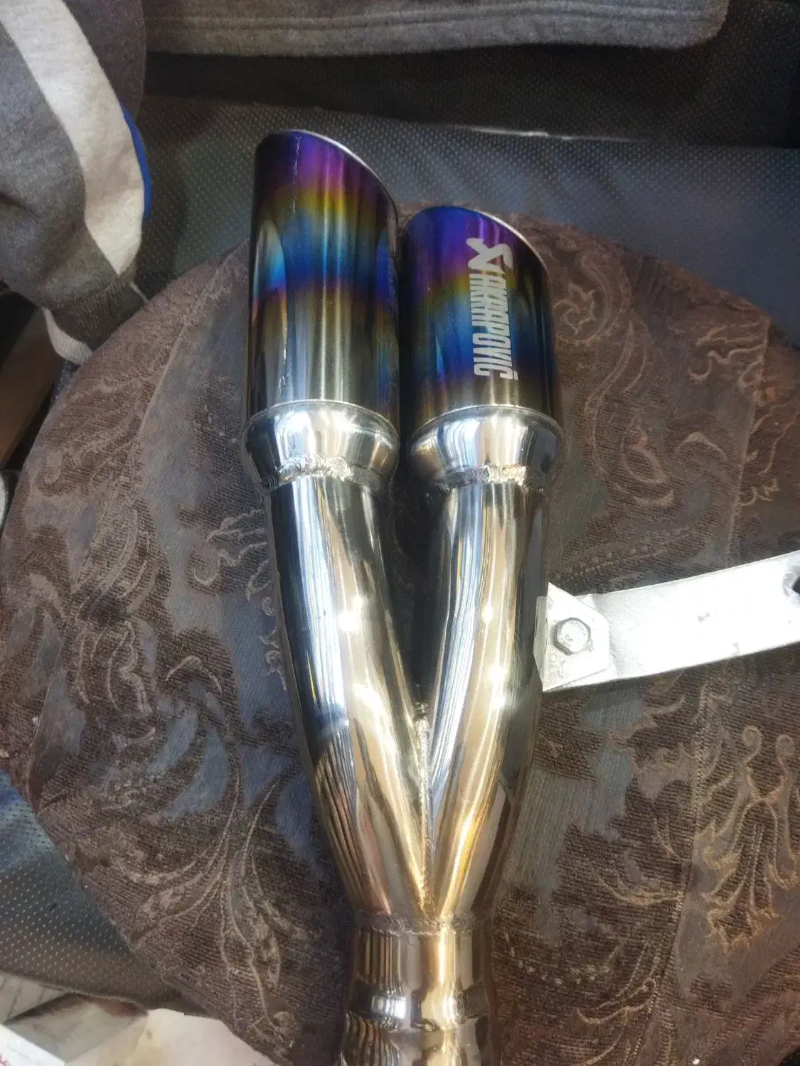 اگزوز قهرمانی|قطعات یدکی و لوازم جانبی|اصفهان, شمس آباد|دیوار