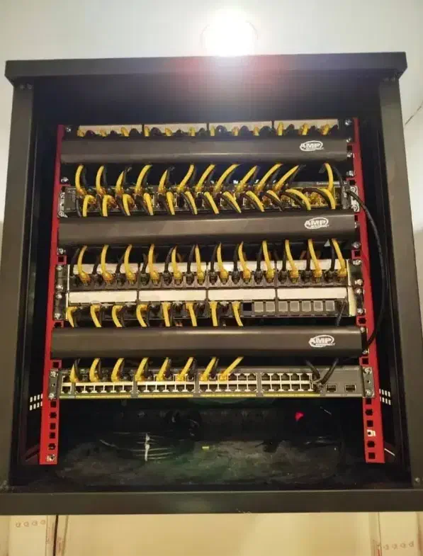 خدمات و فروش تجهیزات شبکه، کامپیوتر و دوربین|خدمات رایانه‌ای و موبایل|کاشان, طالقانی|دیوار