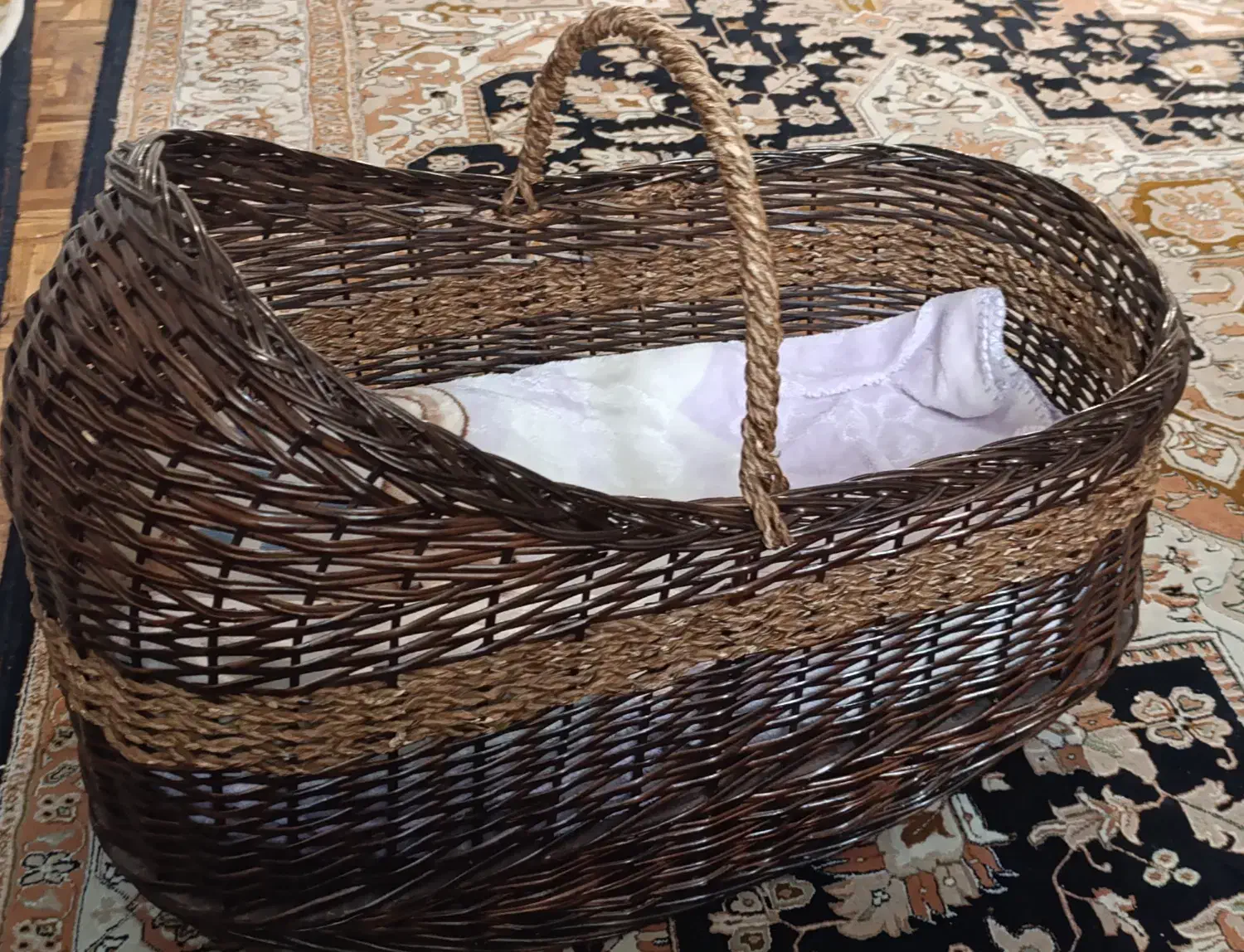 گهواره|تخت و صندلی بچه|تهران, شیخ هادی|دیوار