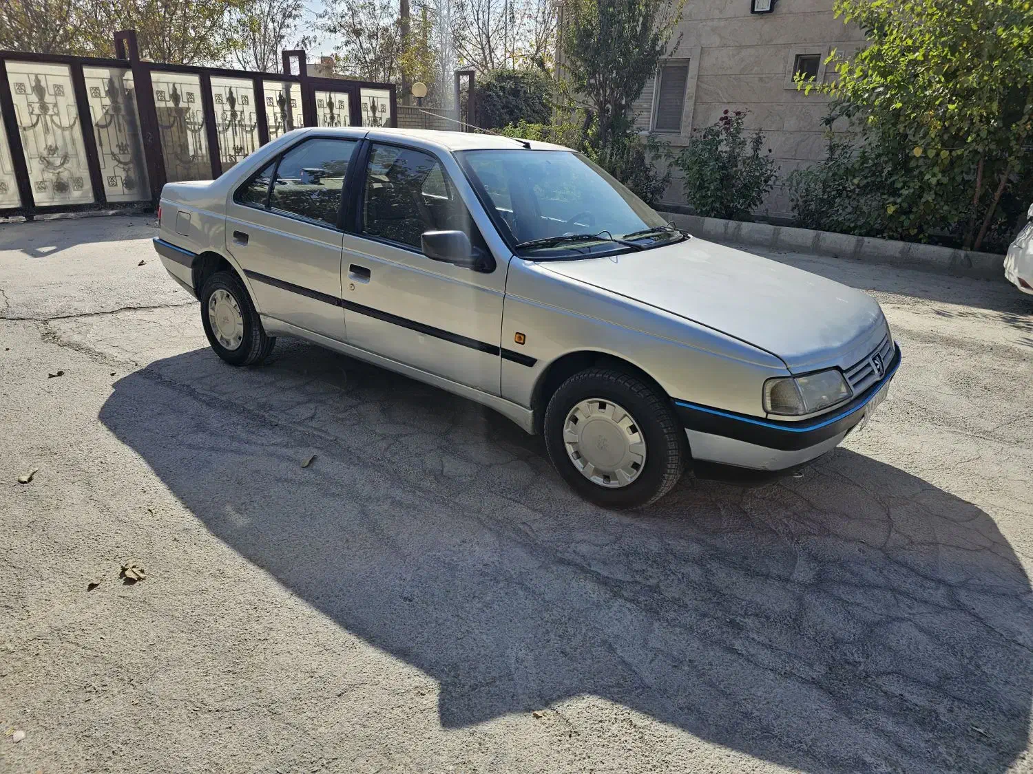 پژو ۴۰۵ مدل ۹۲ دوگانه کارخانه بی رنگ|خودرو سواری و وانت|صحنه, |دیوار