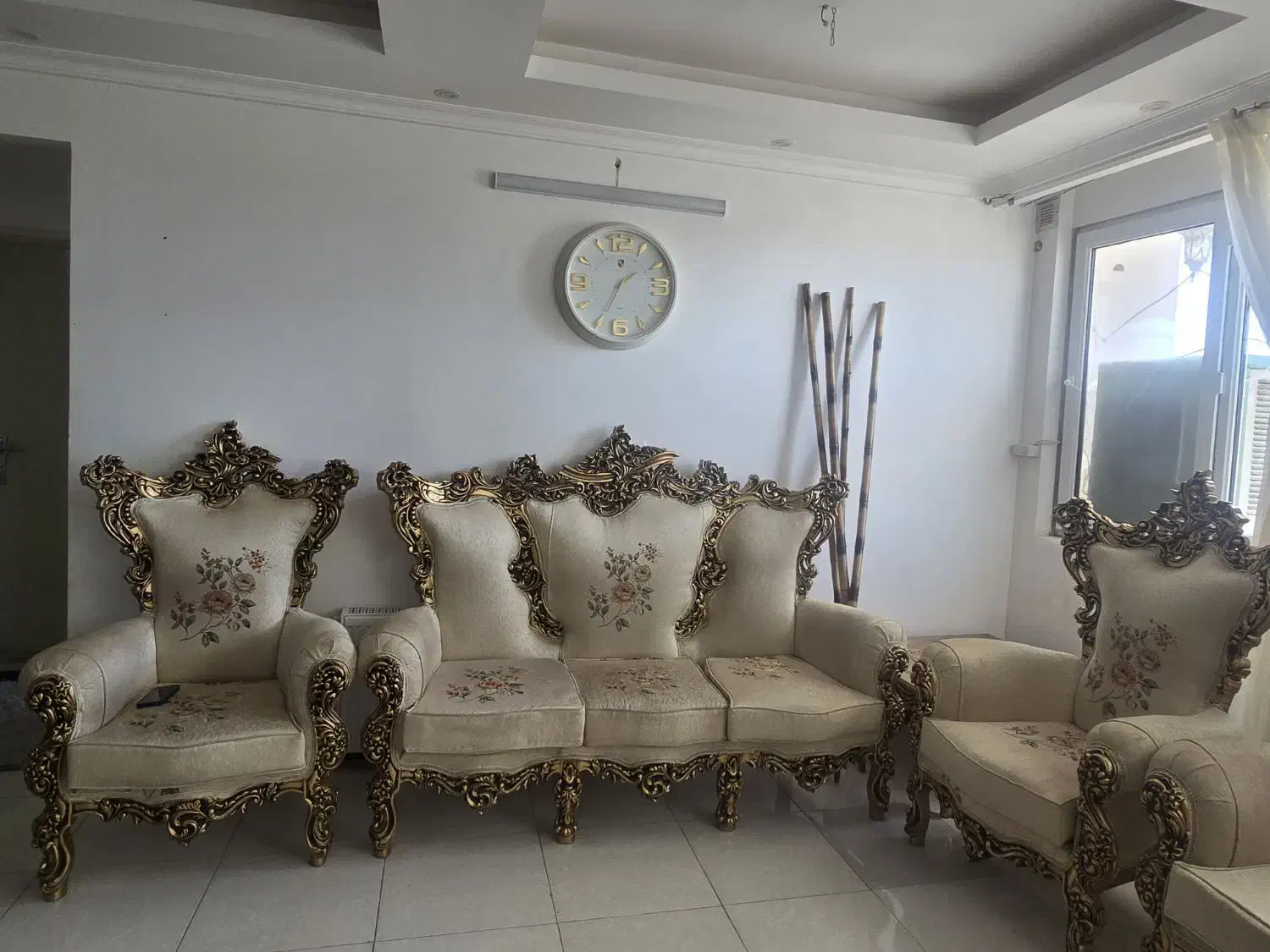 مبل سلطنتی|مبلمان خانگی و میز عسلی|اشتهارد, |دیوار