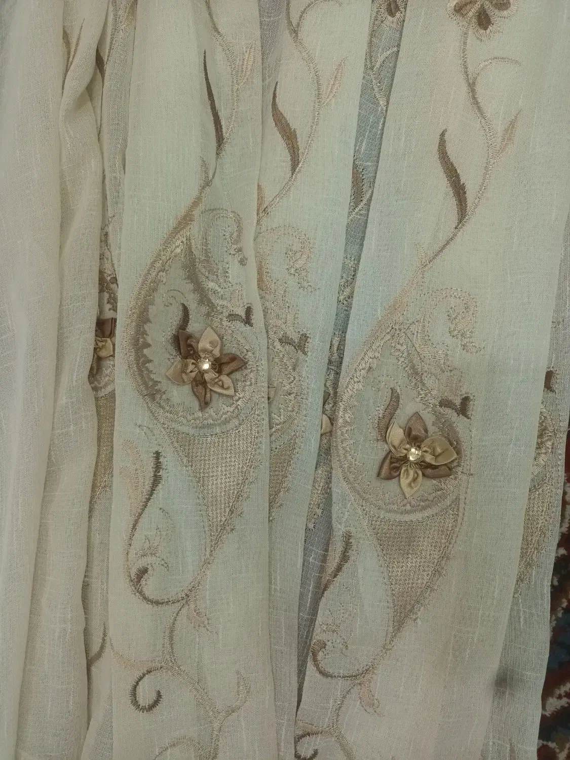 پرده در حد نو سالم و تمیز|پرده، رانر، رومیزی|تهران, مشیریه|دیوار