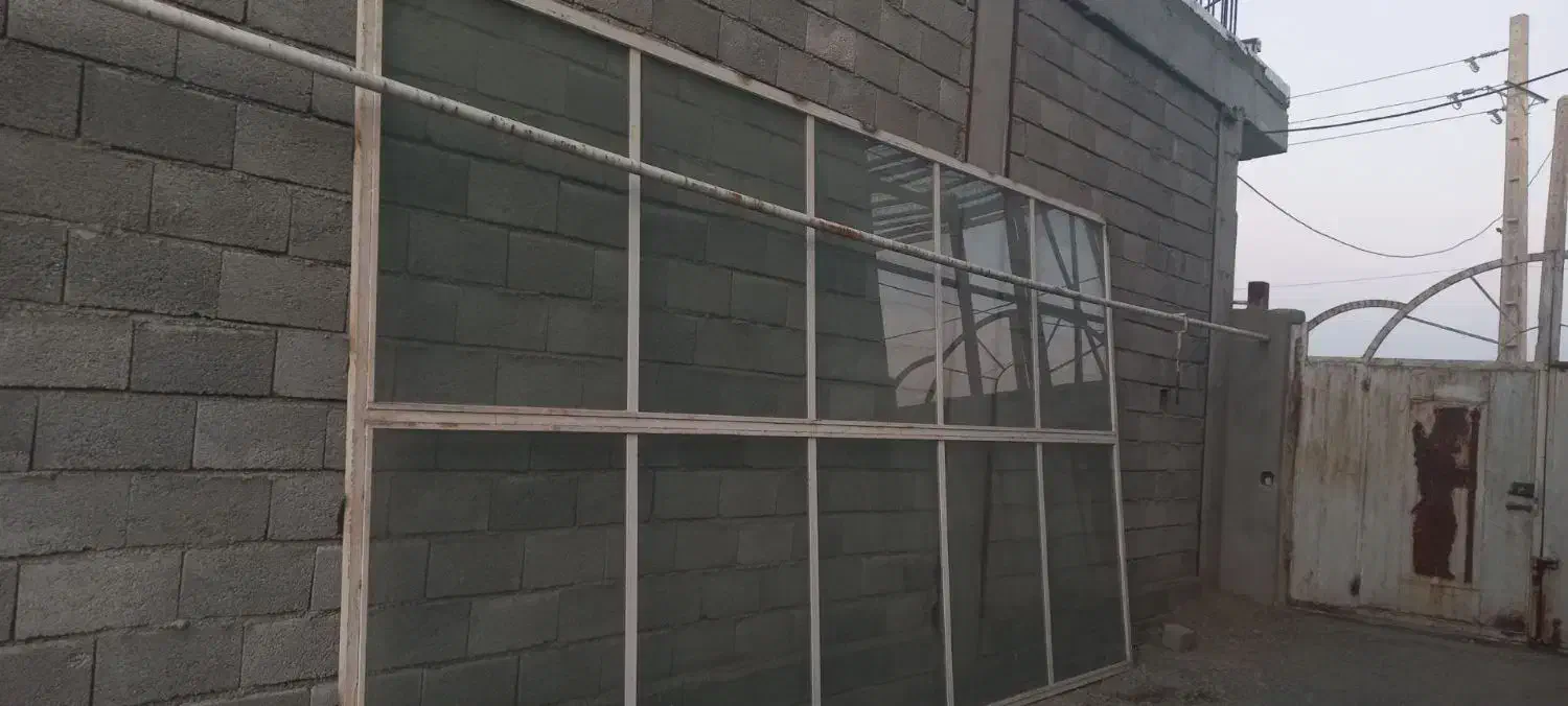 شیشه ثابت سالم|مصالح و تجهیزات ساختمان|کامیاران, |دیوار